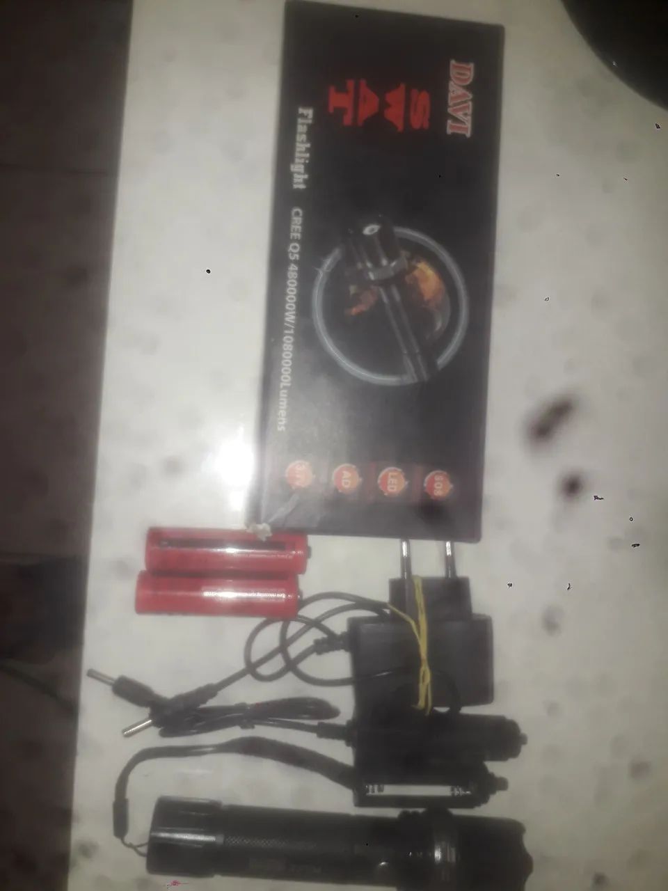 Lanterna Tática LED Cree Q5 480000W. Com defeito - Foto 2