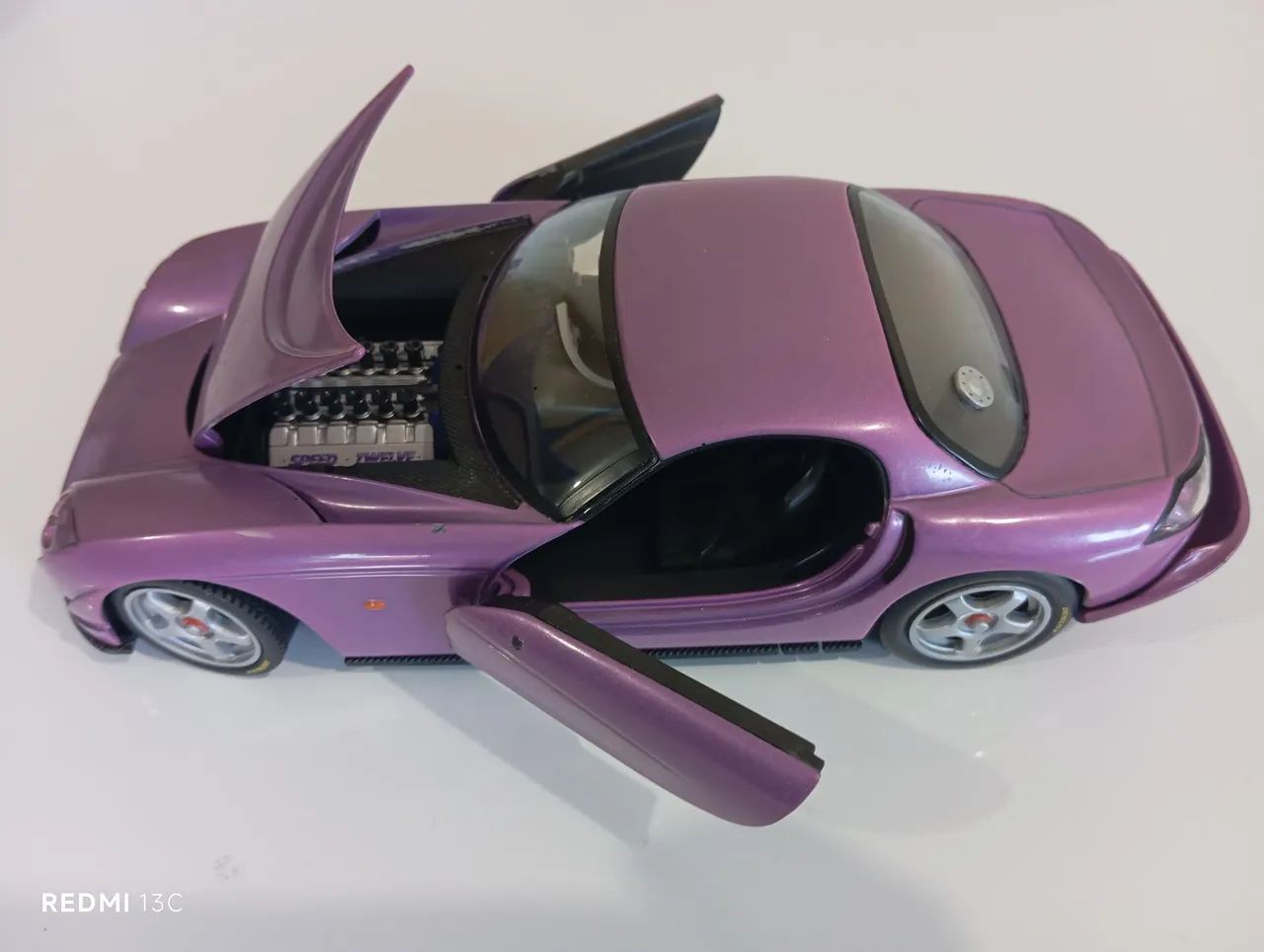 Top Miniatura TVR Speed 12 - Hotwheels - escala 1/18 - Hobbies e