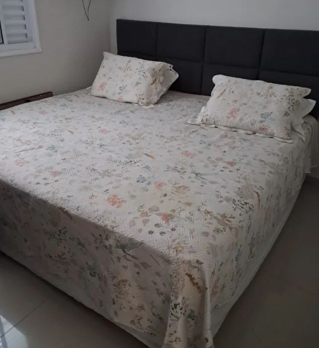 Cama casal King Size