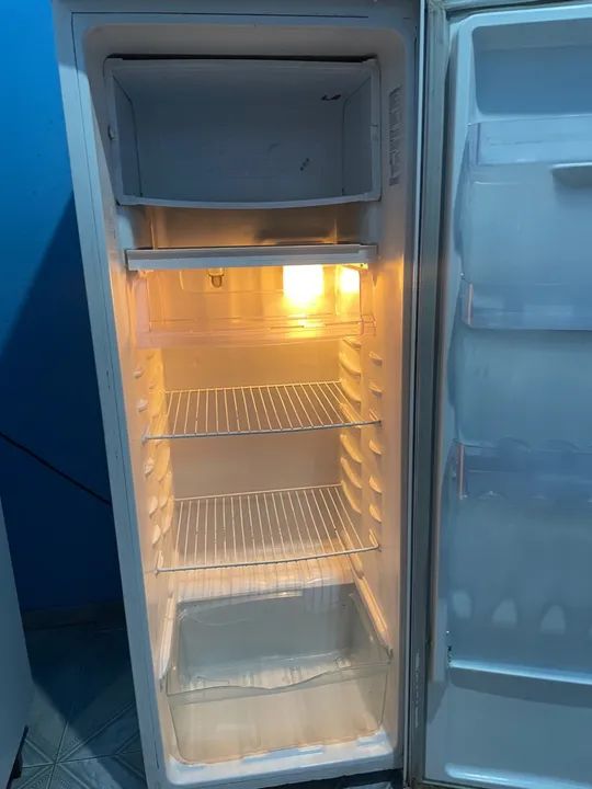 Geladeira eletrolux - Foto 2