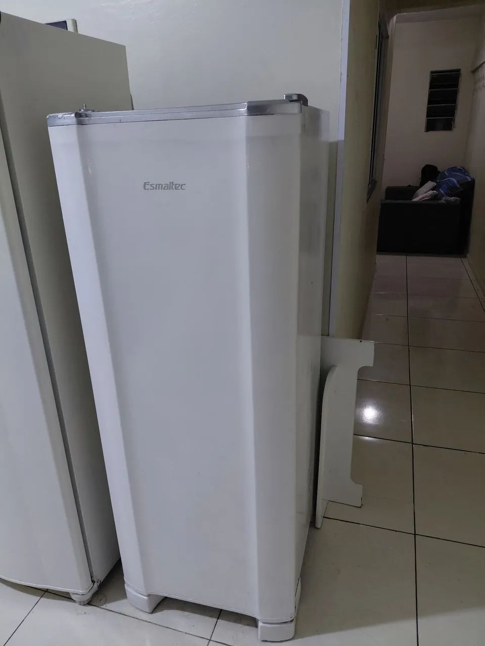 Geladeira Esmaltec