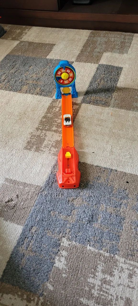 Hot Wheels Girar e Marcar 