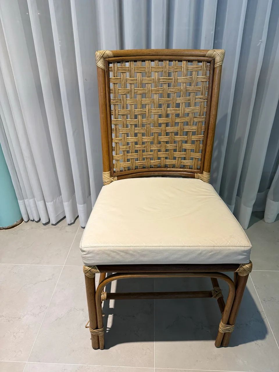 Mesa de jantar com 6 cadeiras - Foto 3