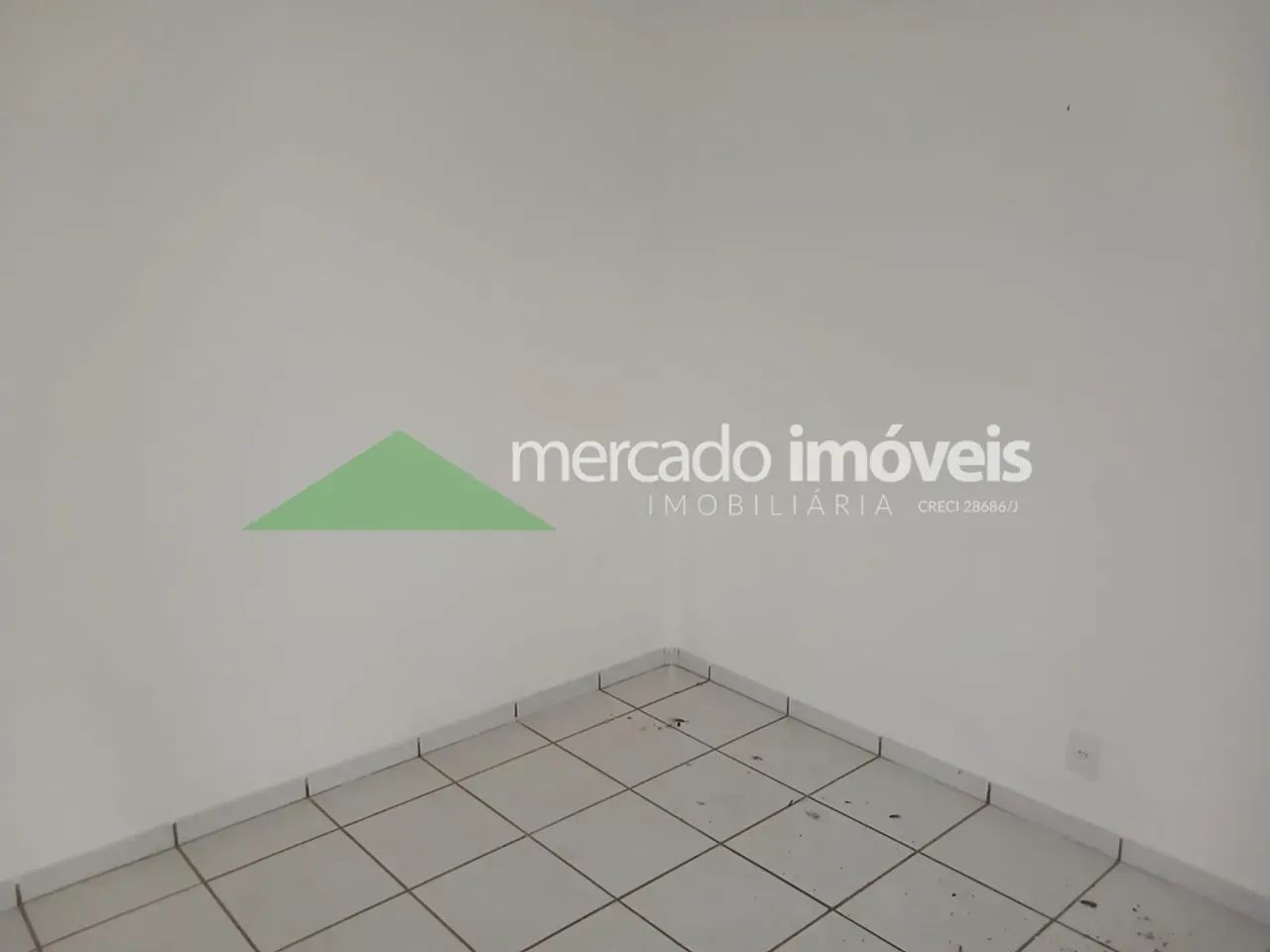 ALUGA-SE APARTAMENTO NO CENTRO - Foto 4
