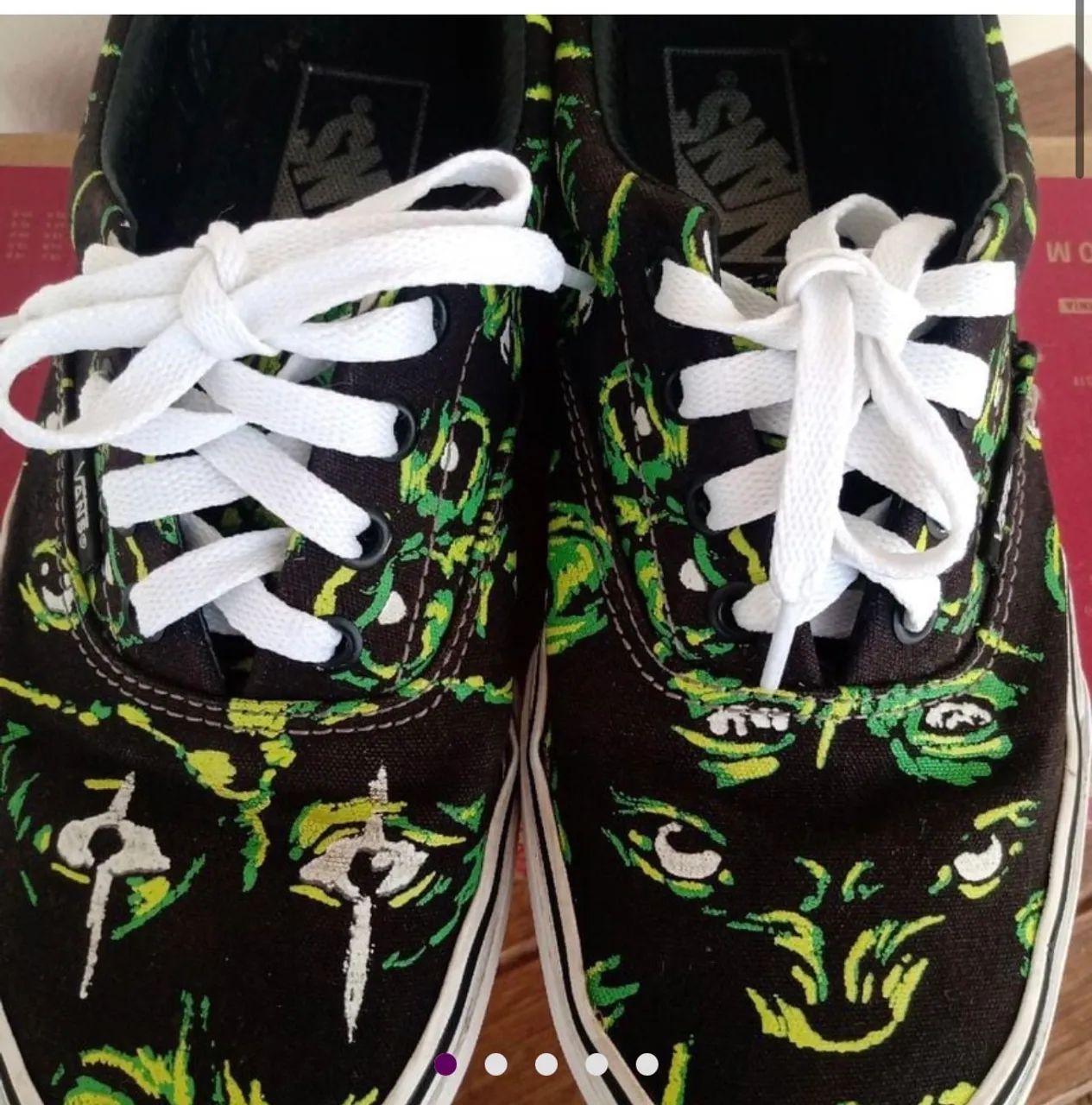 Tênis era eyes in the dark vans  - Foto 2