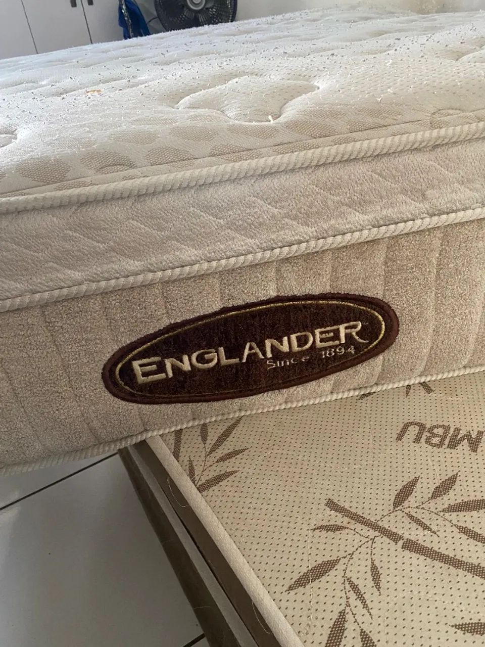 Vendo cama box com colchão casal - Foto 2