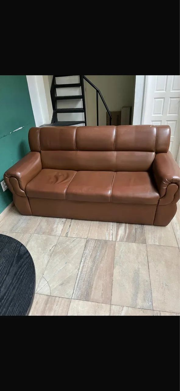 SOFÁ EM COURO SINTÉTICO  - Foto 2
