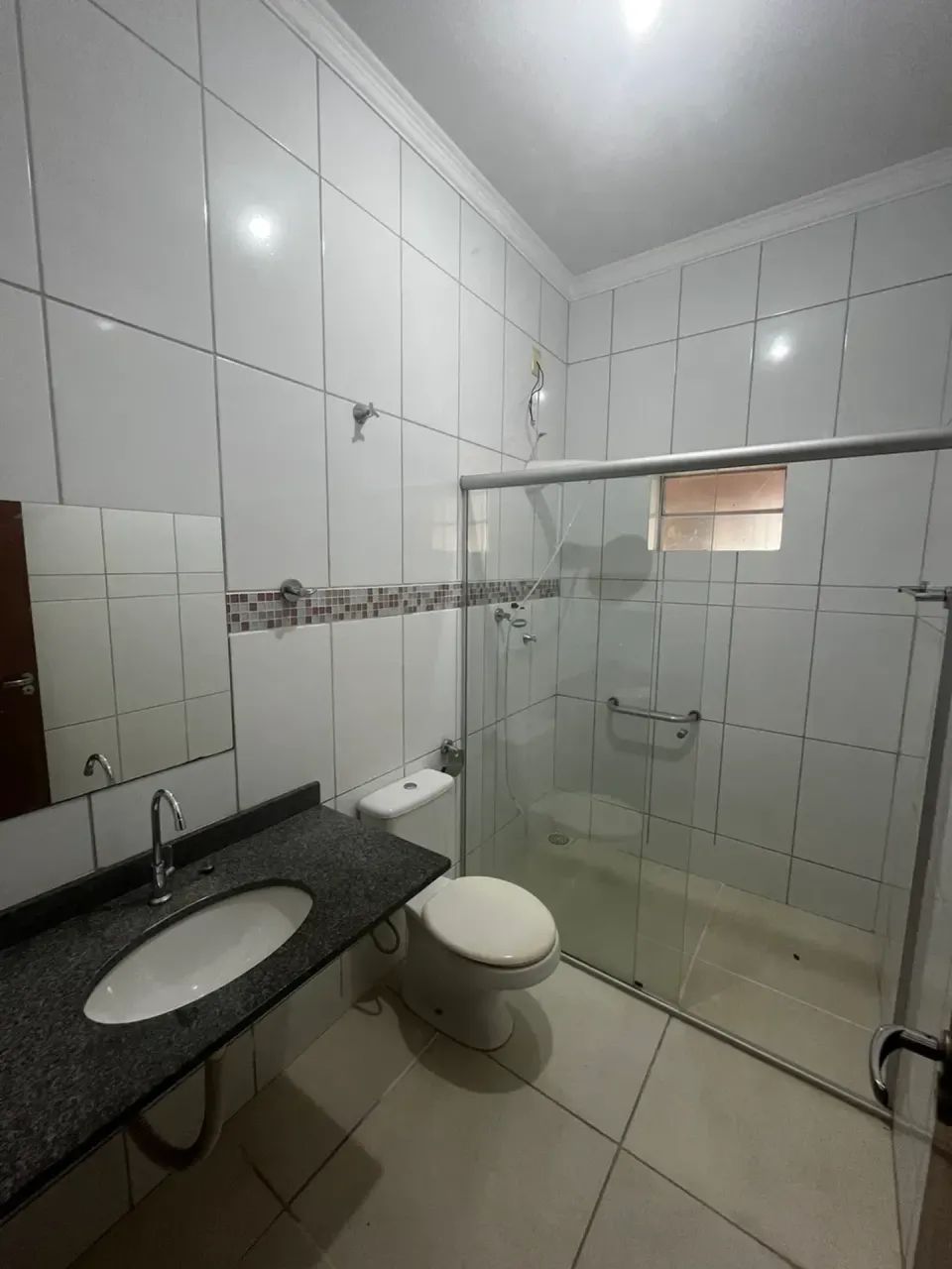 Casa com 4/4 sendo 3 suites, energia solar e piscina - Foto 3