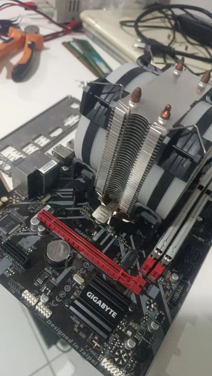 B360 GAMING HD i5 8? geração 