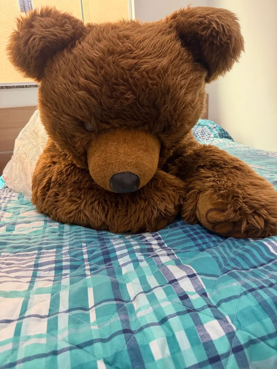 Vende-se urso de pelúcia 