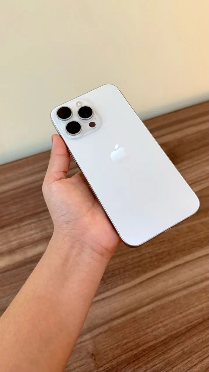 iPhone 15 Pro Max-256GB-Titanium Branco  - Foto 2