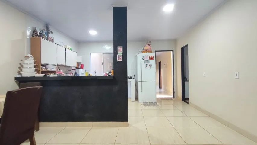 EXCELENTE CASA COM 3 QUARTOS, NO ITAIPU 81 - AC. TROCA - Foto 2