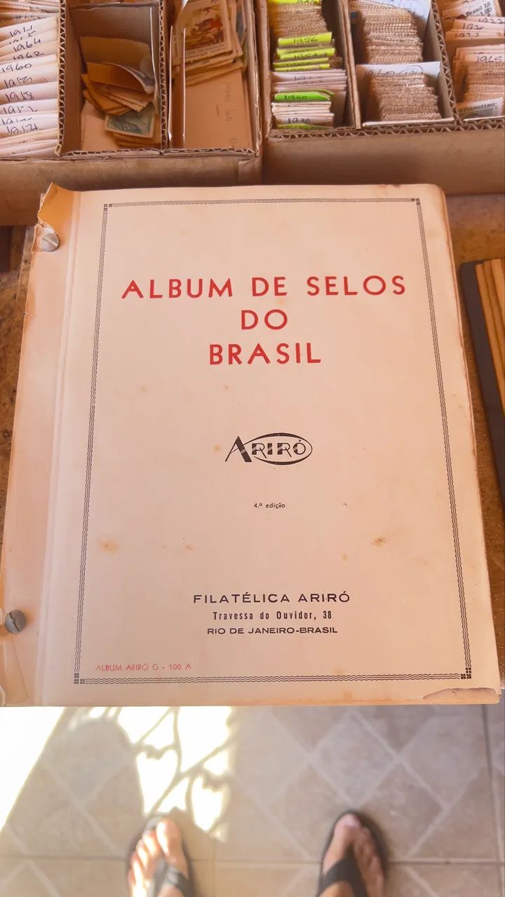 Enorme coleção de selos 