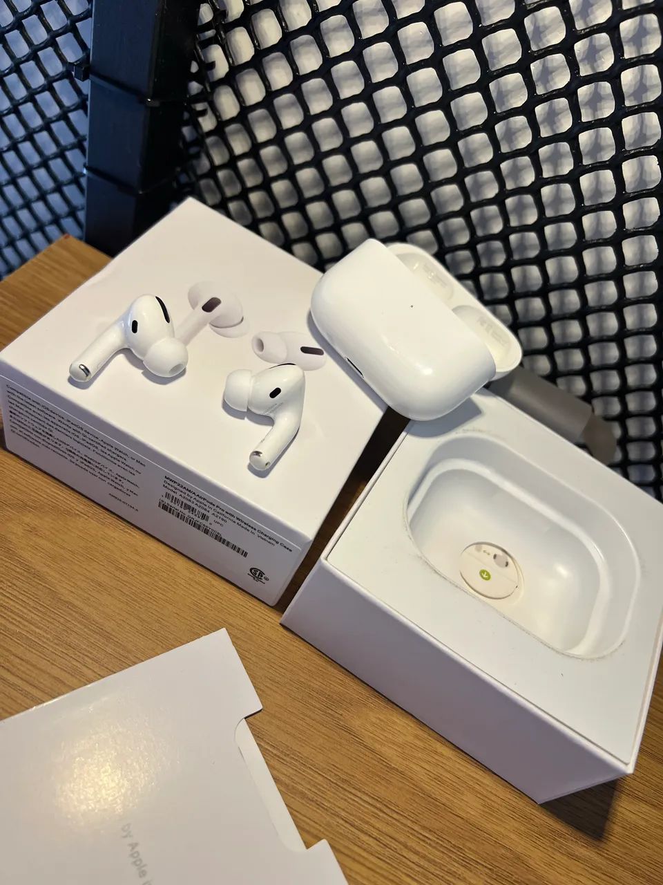fone de ouvido airpods pro (2ª geração) com estojo de recarga magsafe (usb-c) 