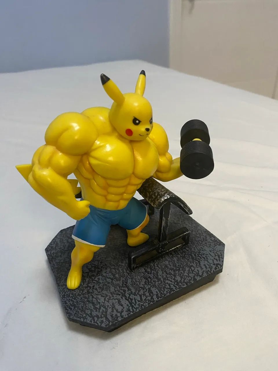 Boneco picachu