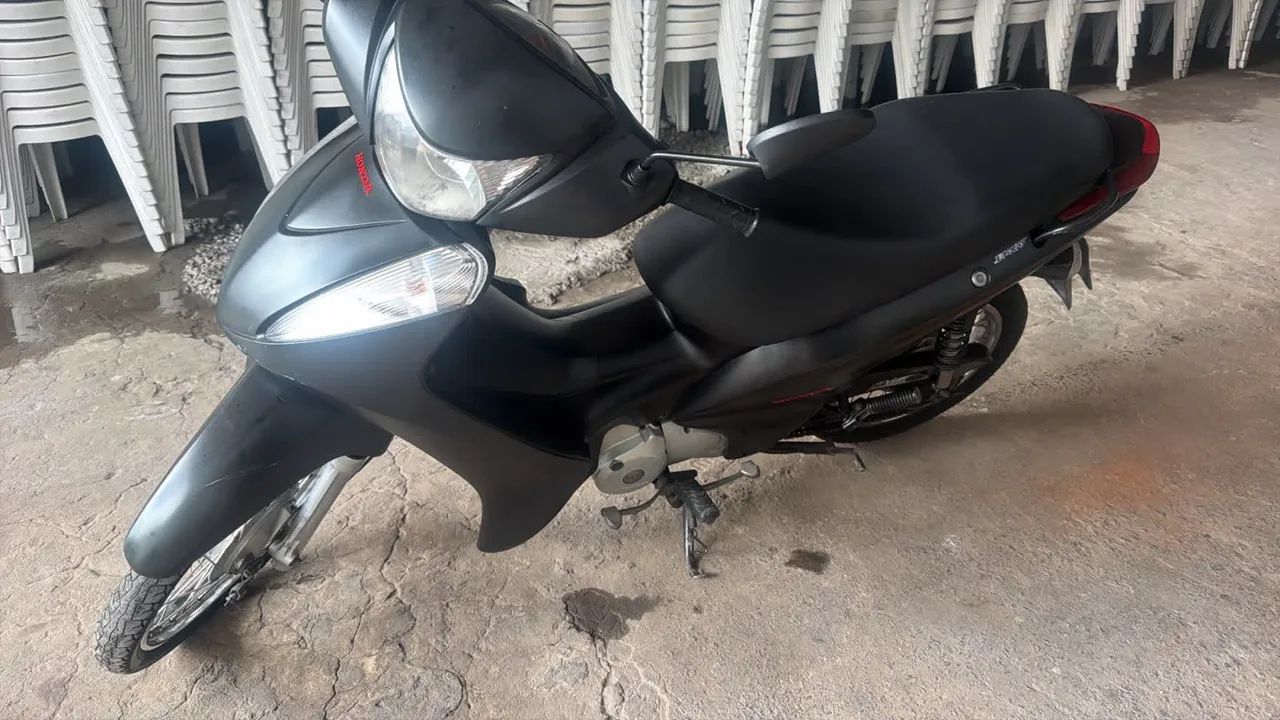 Vendo biz 2015 com partida 