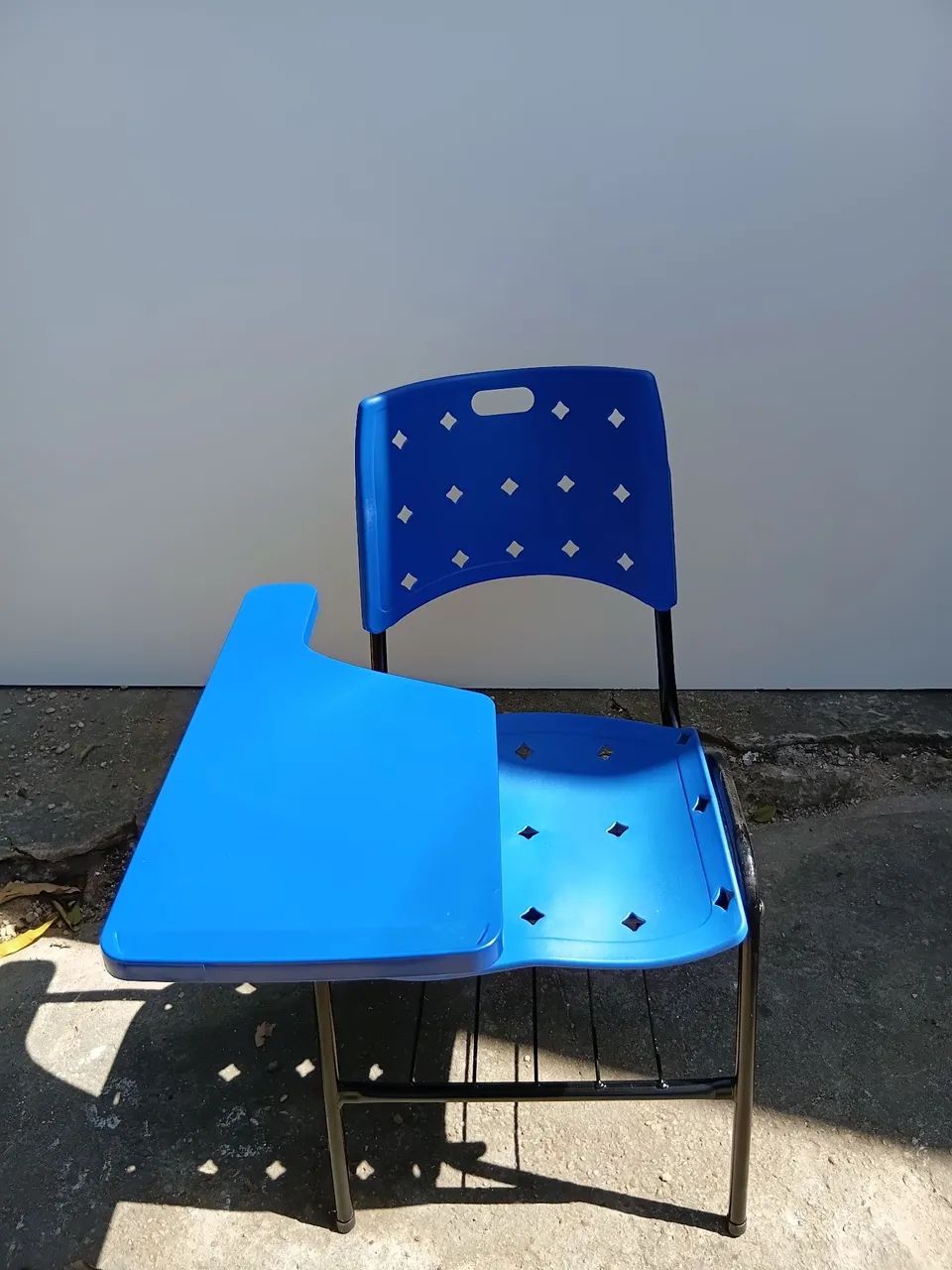 Cadeiras escolar plástico azul  - Foto 2