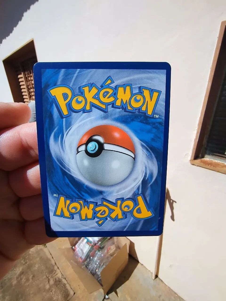 Carta Pokémon Pikachu VMAX Original - Foto 2