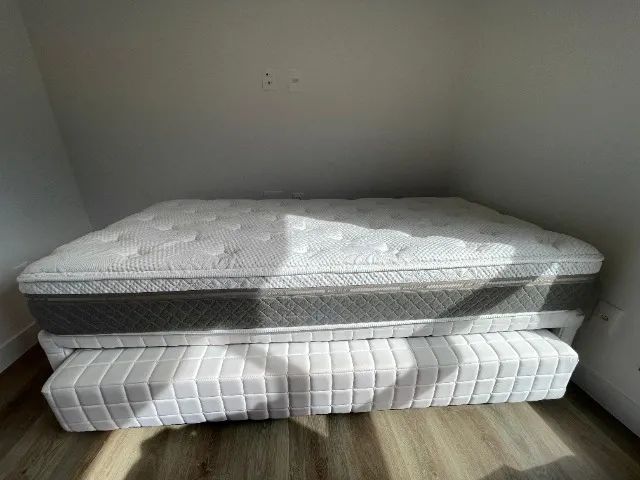 Cama box solteiro com auxiliar molas