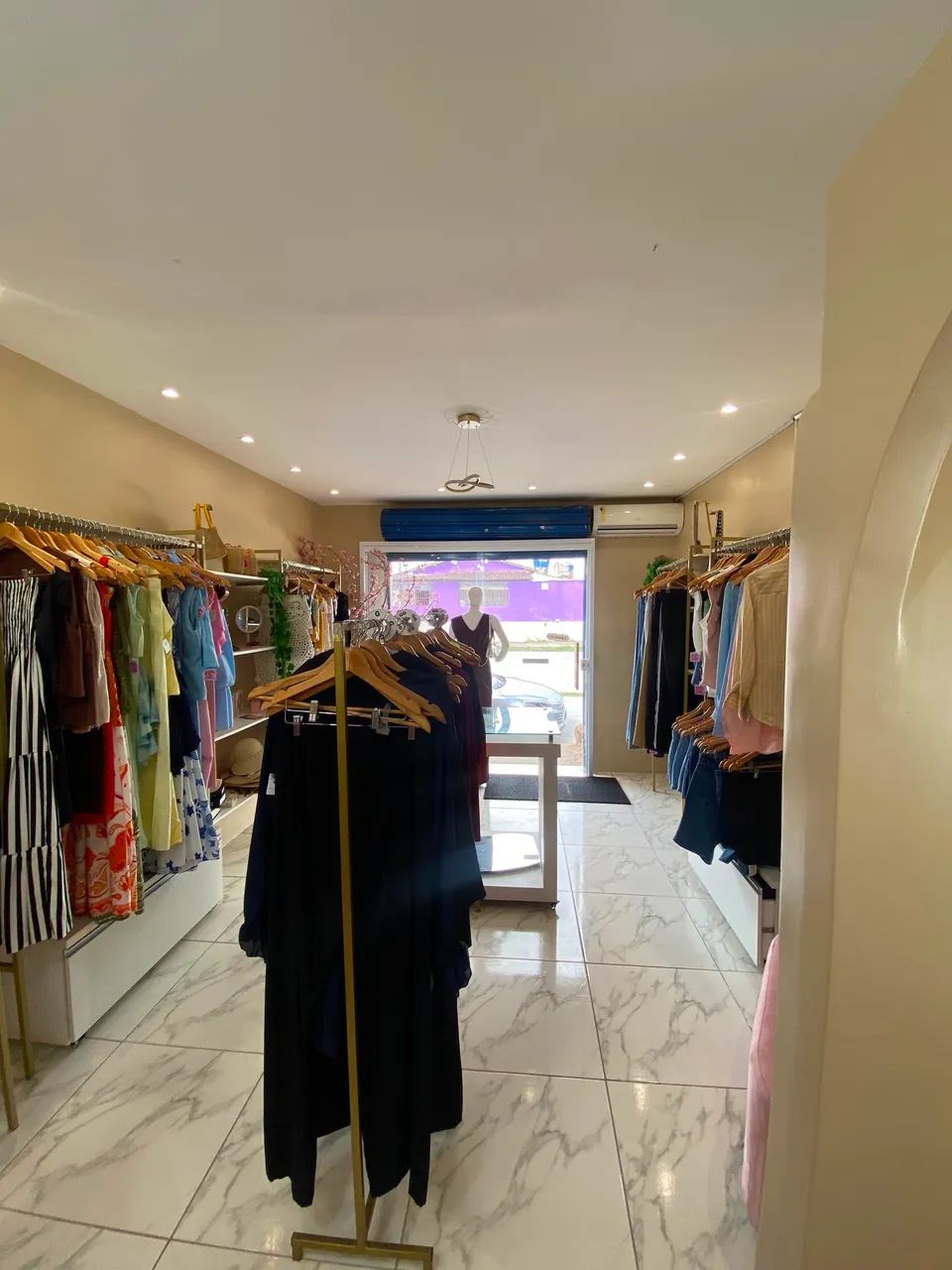 Repasso loja de roupa toda montada  apenas chegar e trabalhar!  - Foto 5