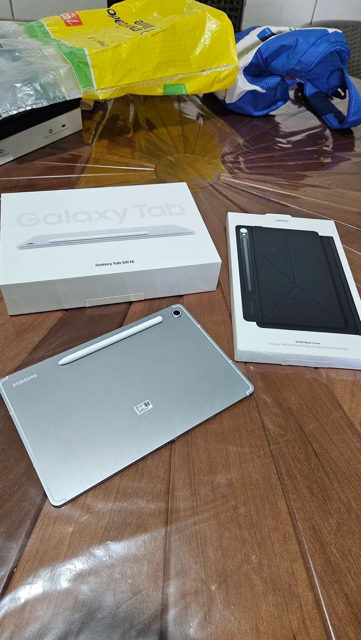 Tablet Samsung s10fe + Duas capinhas originais magnéticas.