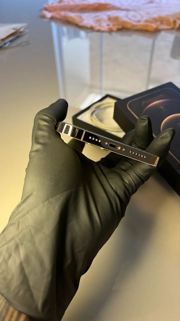 iPhone 12 Pro Max Gold muito novo  - Foto 4