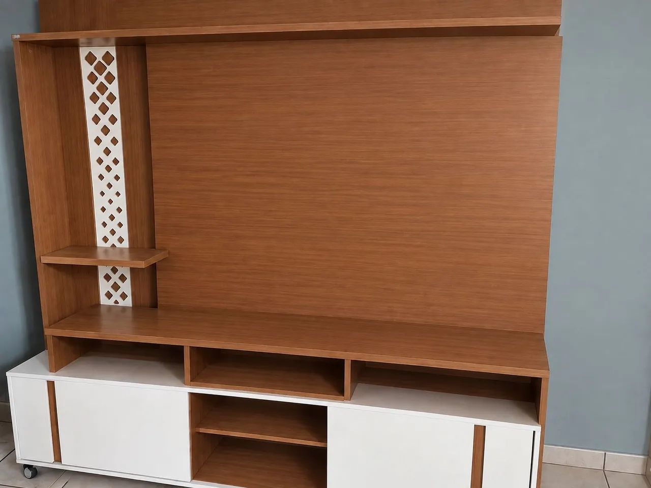 Estante com painel para tv