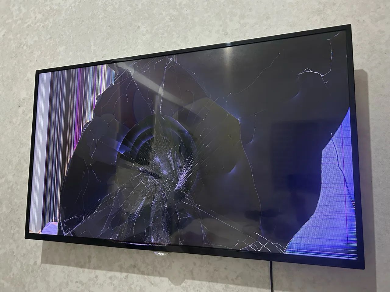 Vende-se TV quebrada - Foto 2