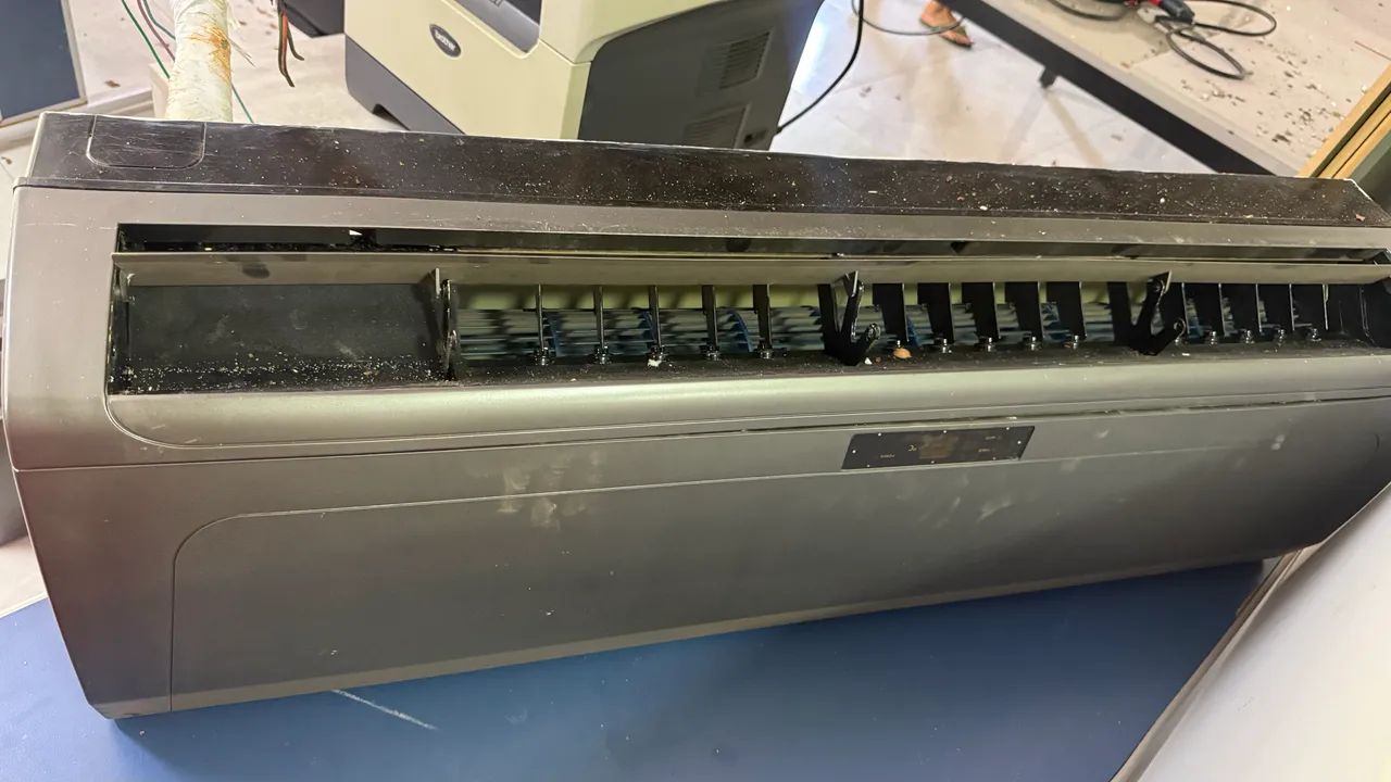 Vendo mesa planejada e ar 24 mil Btu  - Foto 2