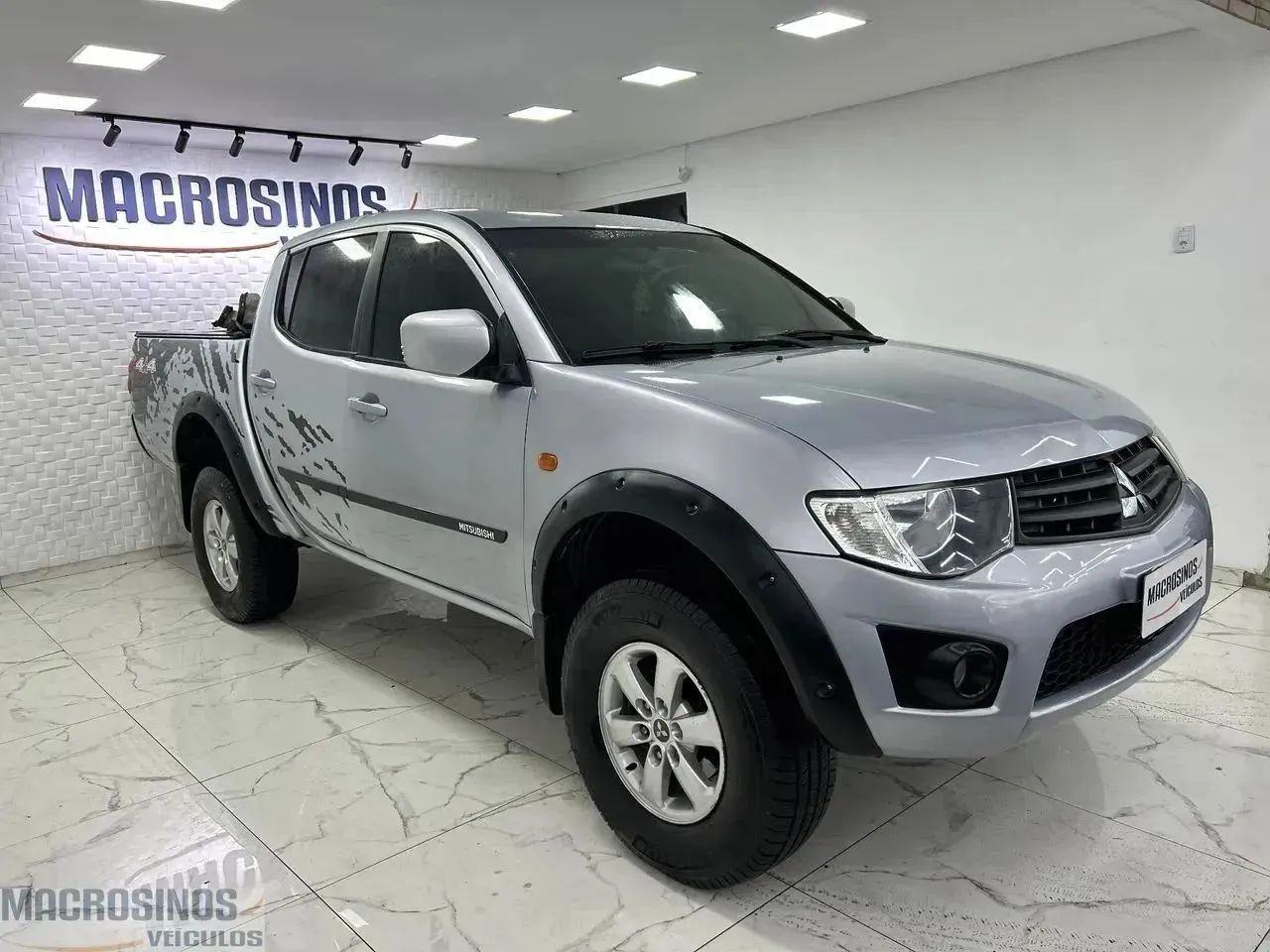 Mitsubishi Triton Triton GLS 2.4 CD 4x4 TB Diesel Aut. 2013