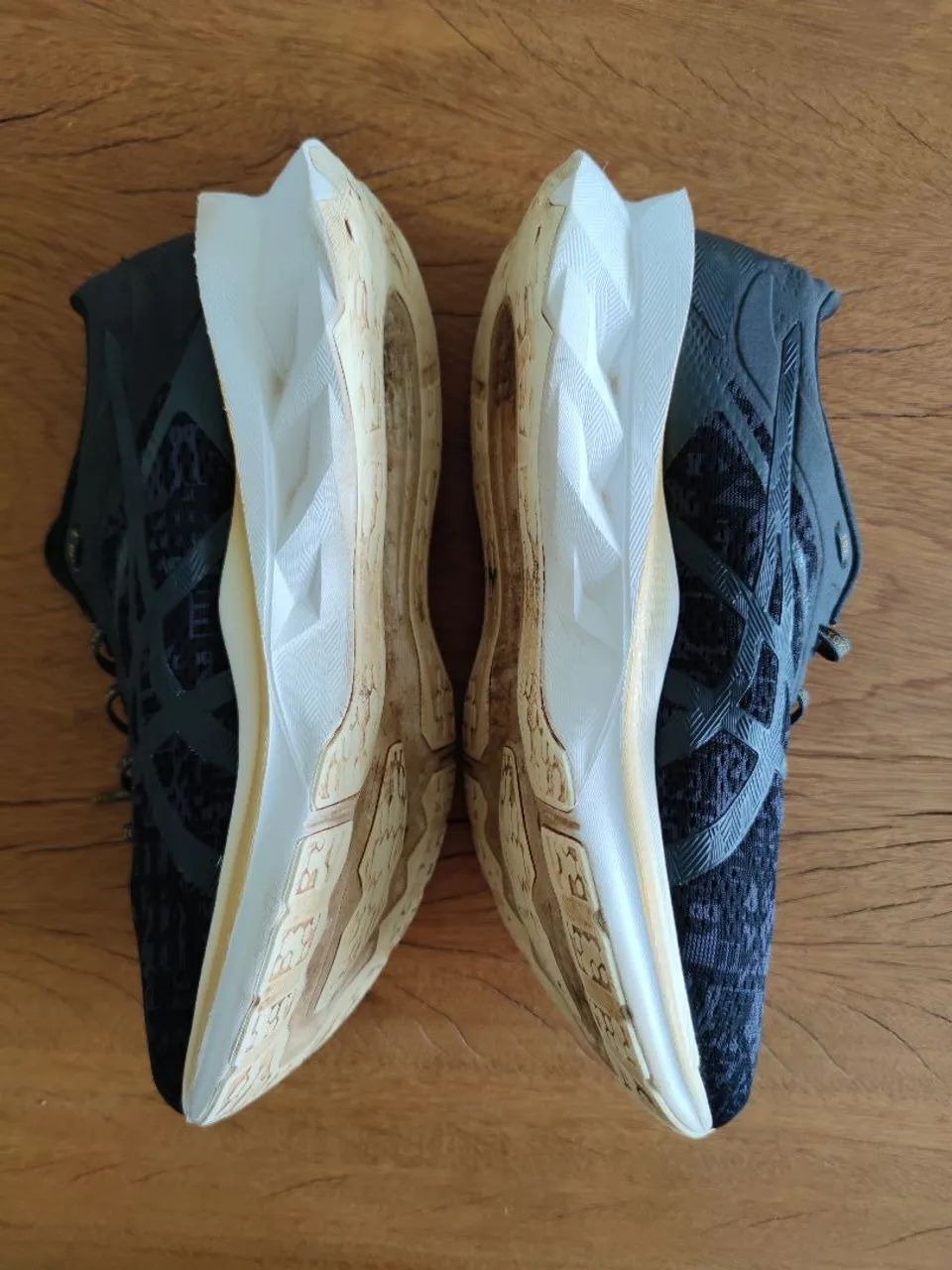 Tênis Asics Novablast  - Foto 3