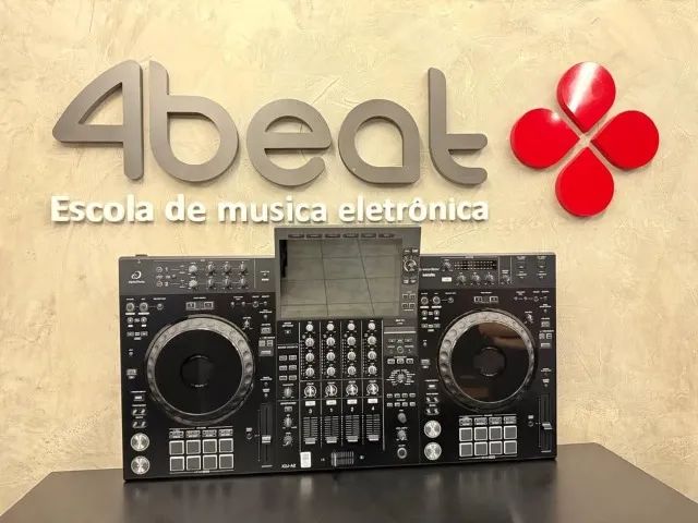Controladora All-In-One XDJ-AZ 4 canais USB Pioneer DJ AlphaTheta