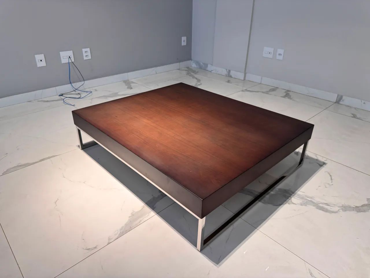 Mesa de Centro de madeira 1,20m x 1m - Foto 2