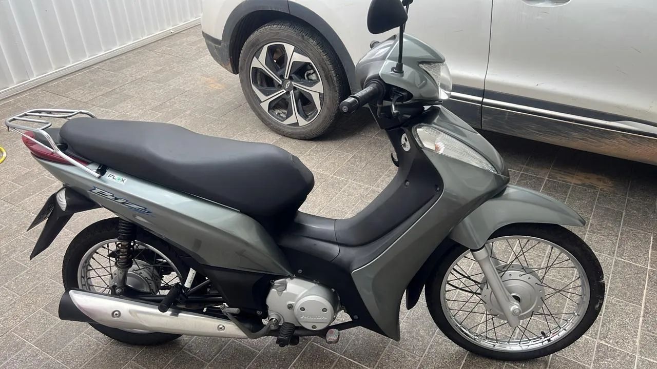 Honda BIZ 2012 ES Super Nova - Foto 4