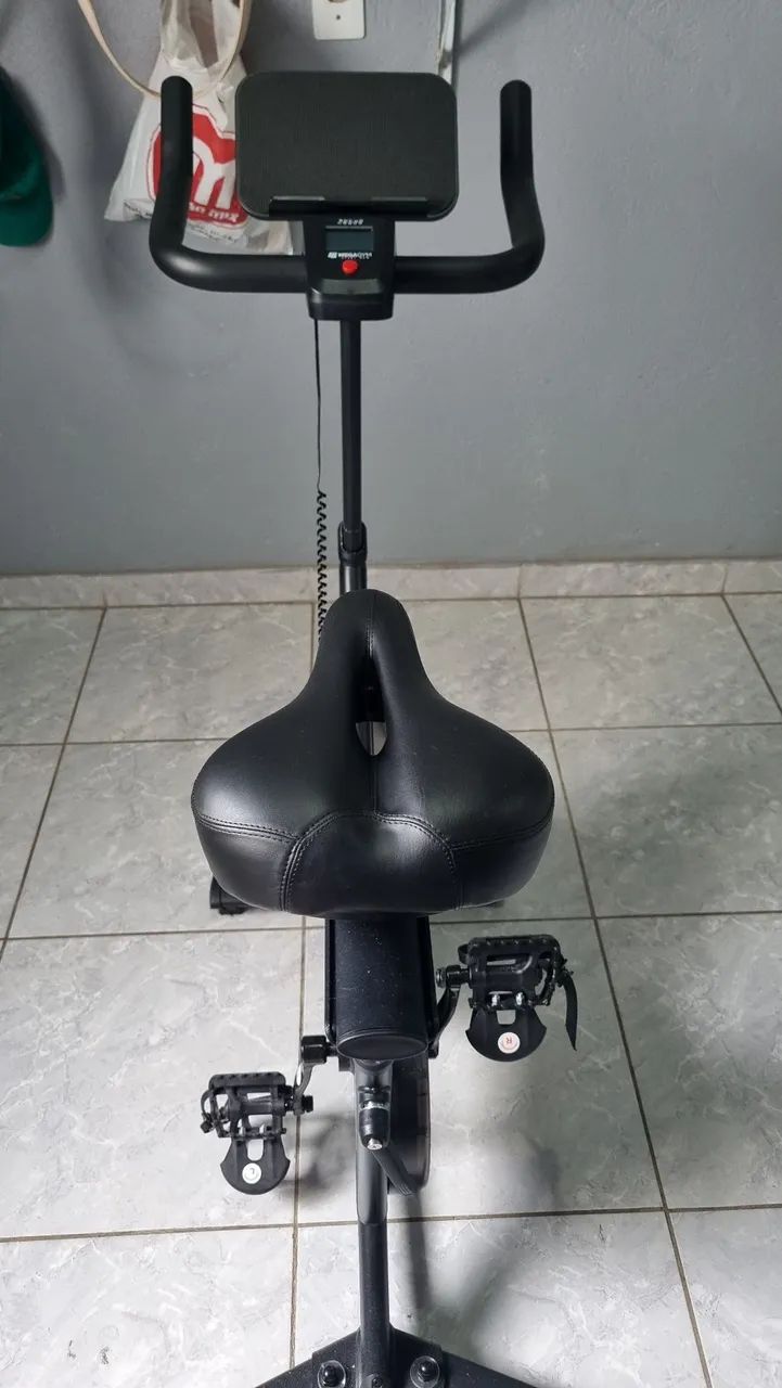 Bicicleta ergometrica spinning suporta até 125kg - Foto 3