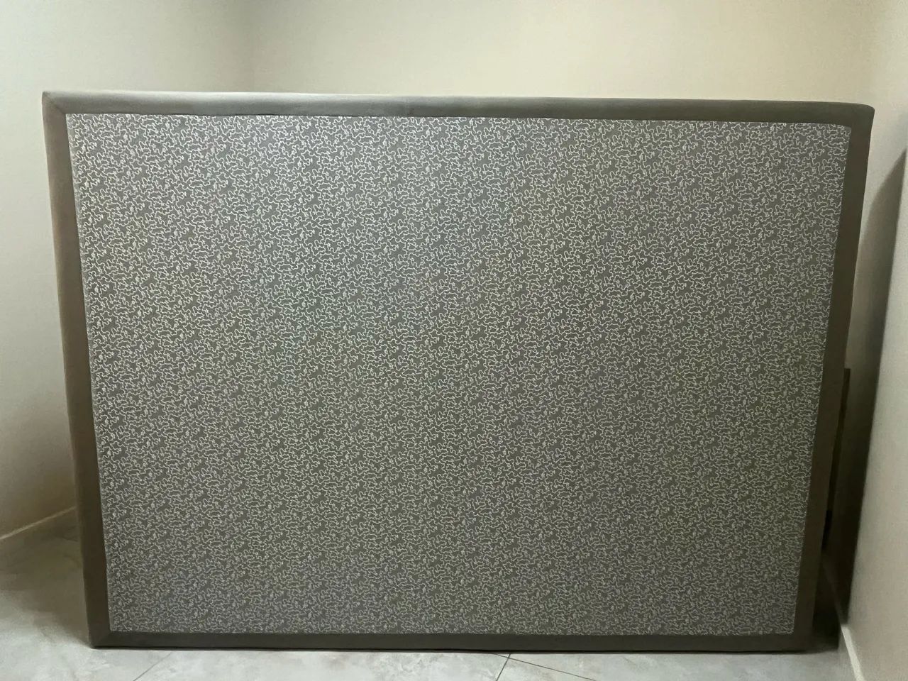 Base Cama Box Casal c/ USB, Tomada e LED Inferior