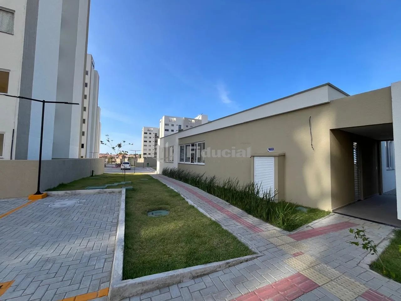 Apartamento com 50m², 2 quartos sendo 1 suíte plena e outra reversível, sala de estar, coz - Foto 3