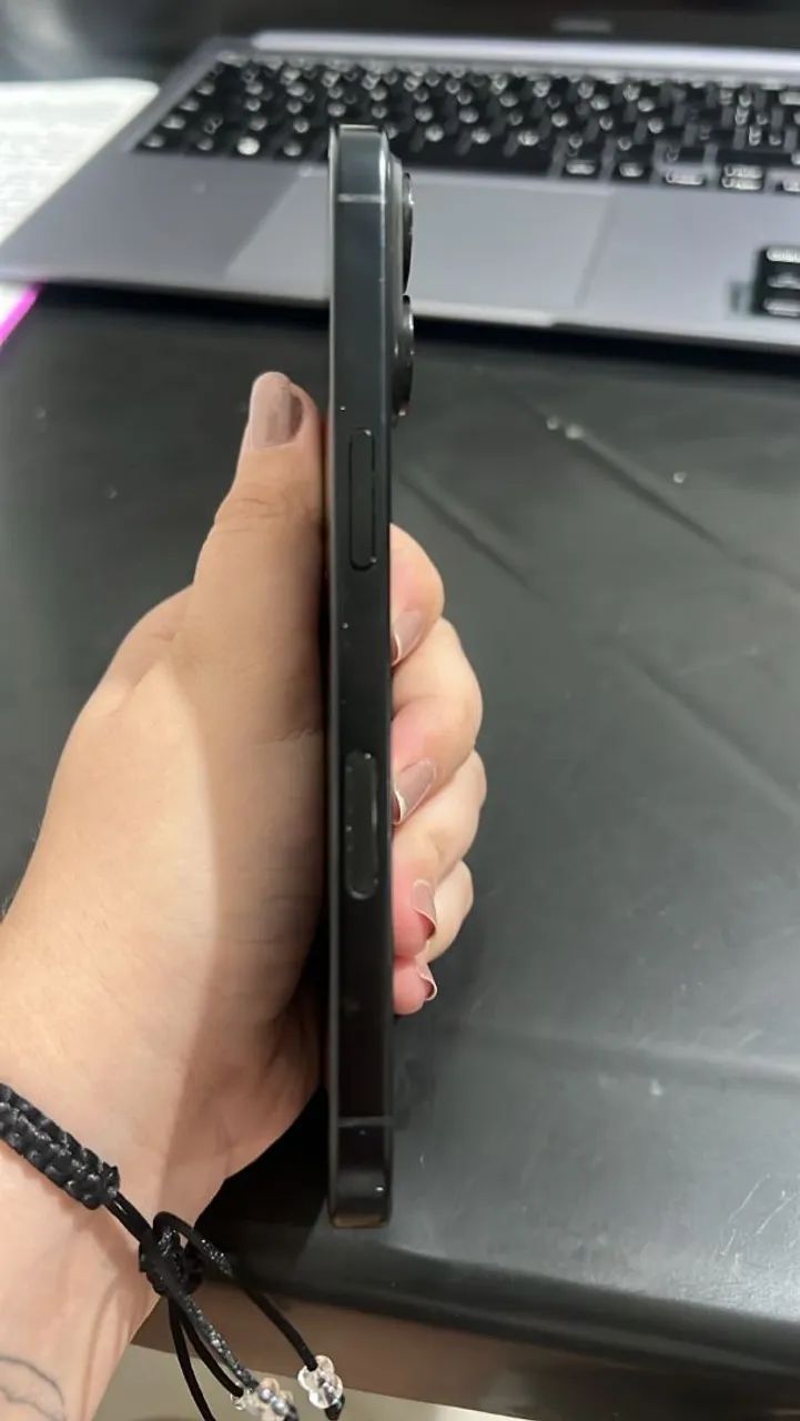iPhone 16  - Foto 4
