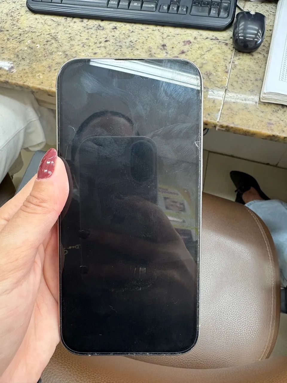 VENDO IPHONE 15 PRO - Foto 2