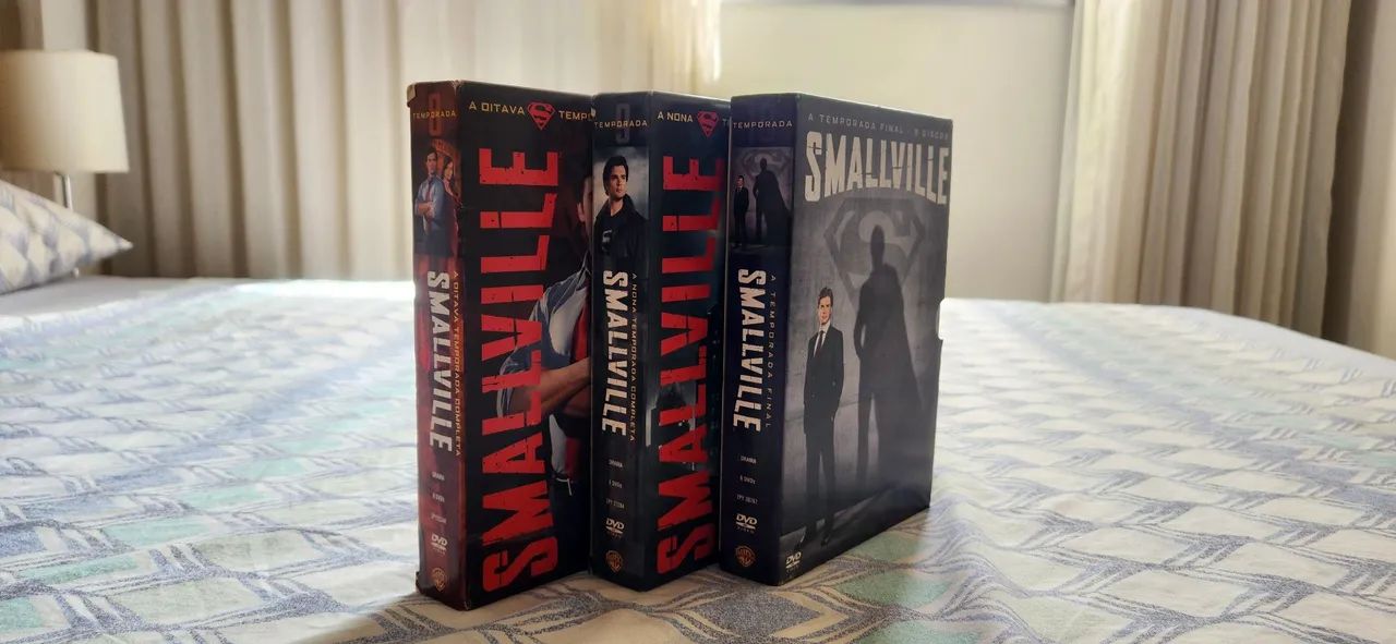Box Smallville Temporadas 8, 9 e 10 DVDs - Foto 2