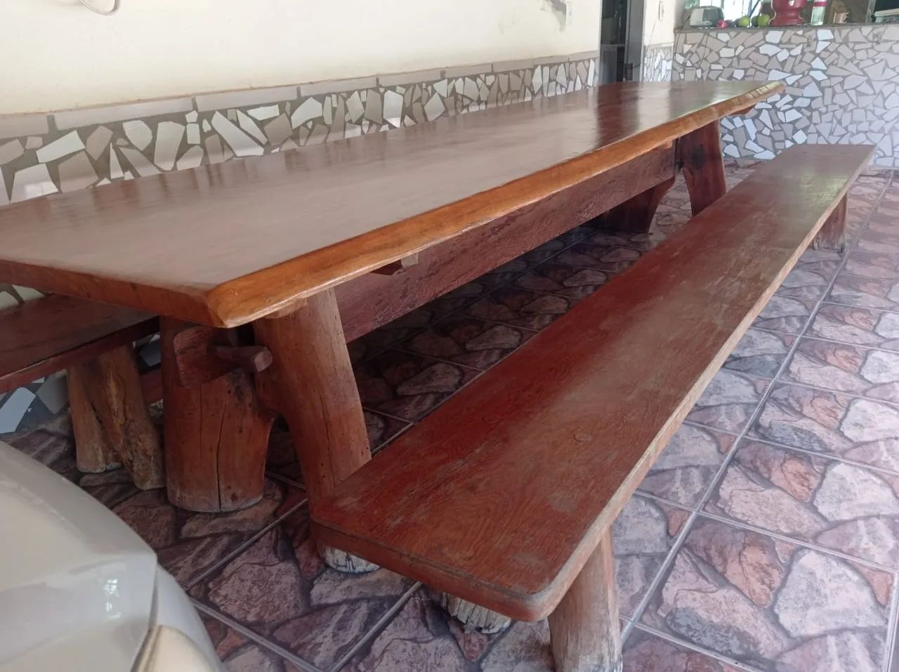 mesa de madeira argelim + bancos  - Foto 5