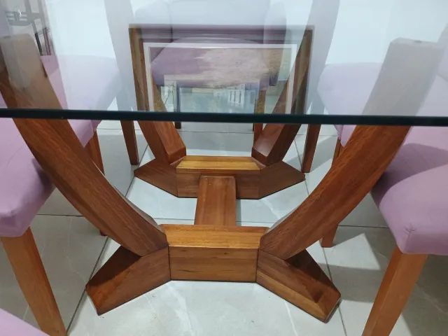 MESA COM 6 CADEIRAS