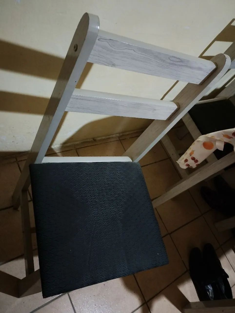 Mesa com 6 Cadeiras  - Foto 4