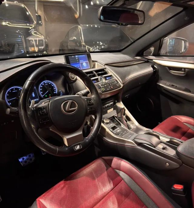 Lexus NX-200t F-sport 2.0 16V 238cv Aut., foto 4 de 13
