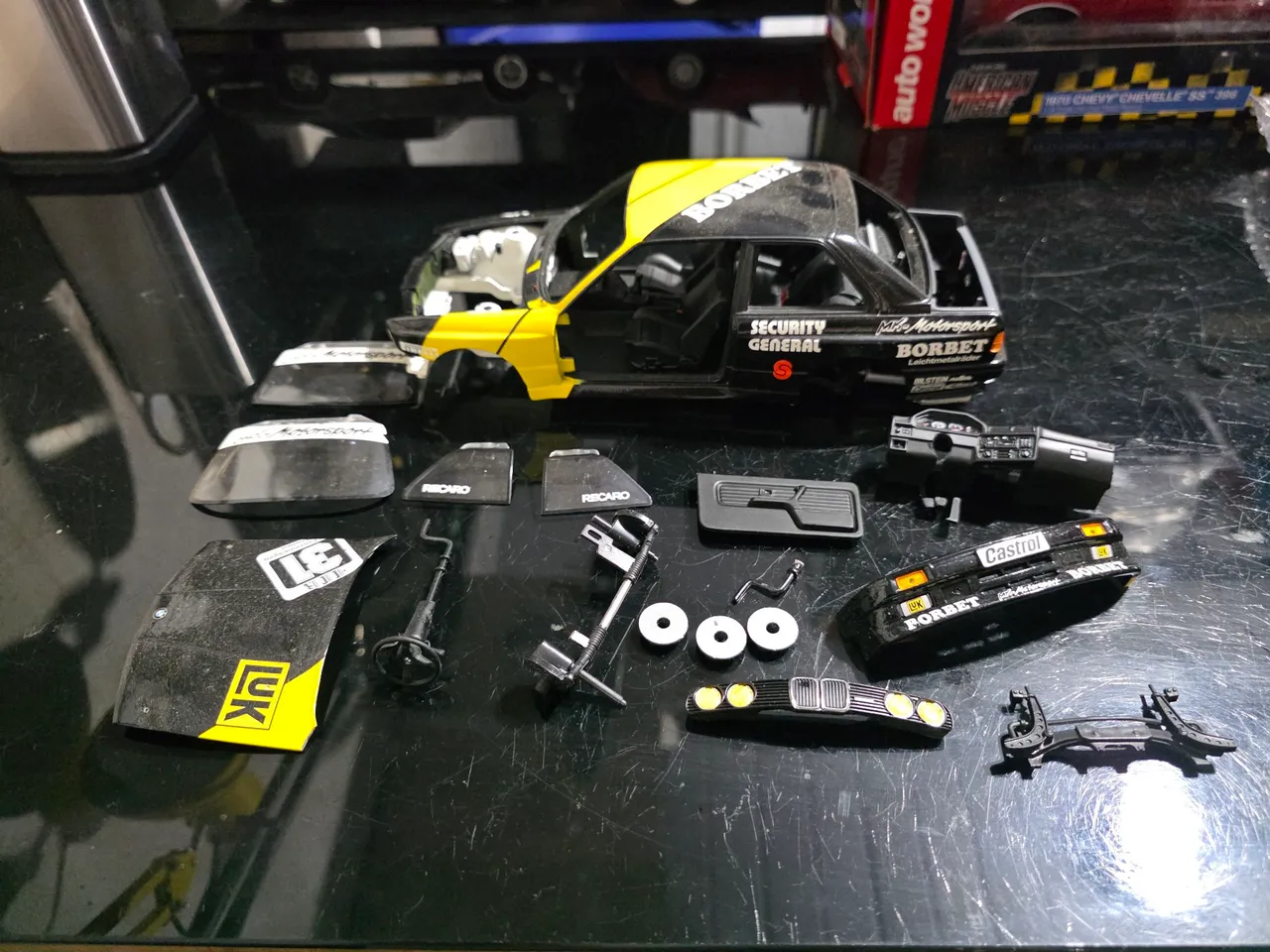 Miniatura 1.18 Ferrari 365 GTB4 competizione Kyosho - Hobbies e
