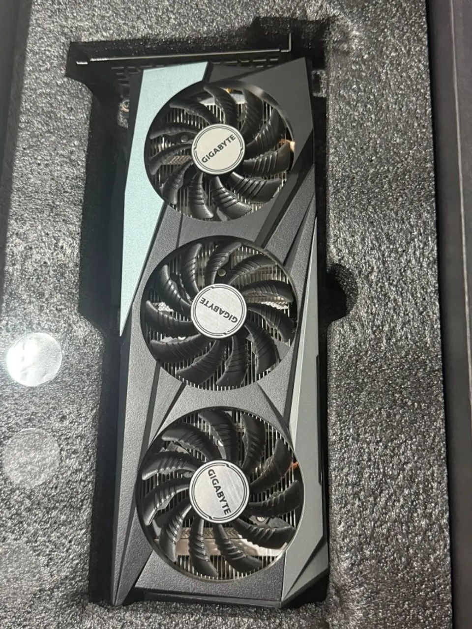 RTX 3050 GIGABYTE GAMING OC 8GB
