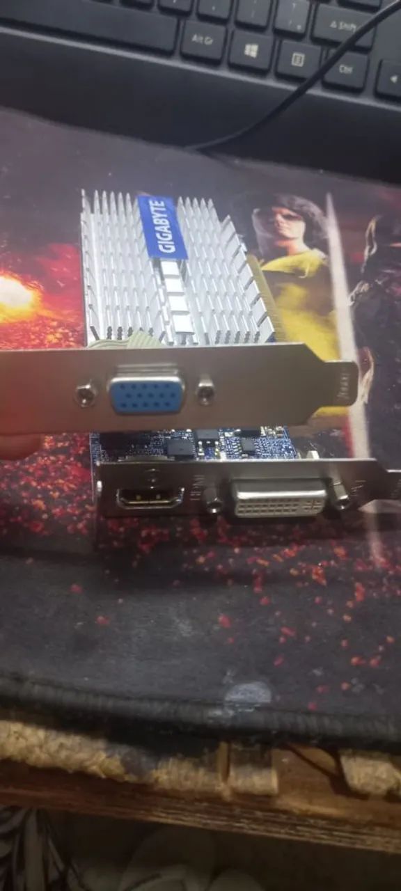Placa de vídeo de 1GB GEFORCE G 210  - Foto 3