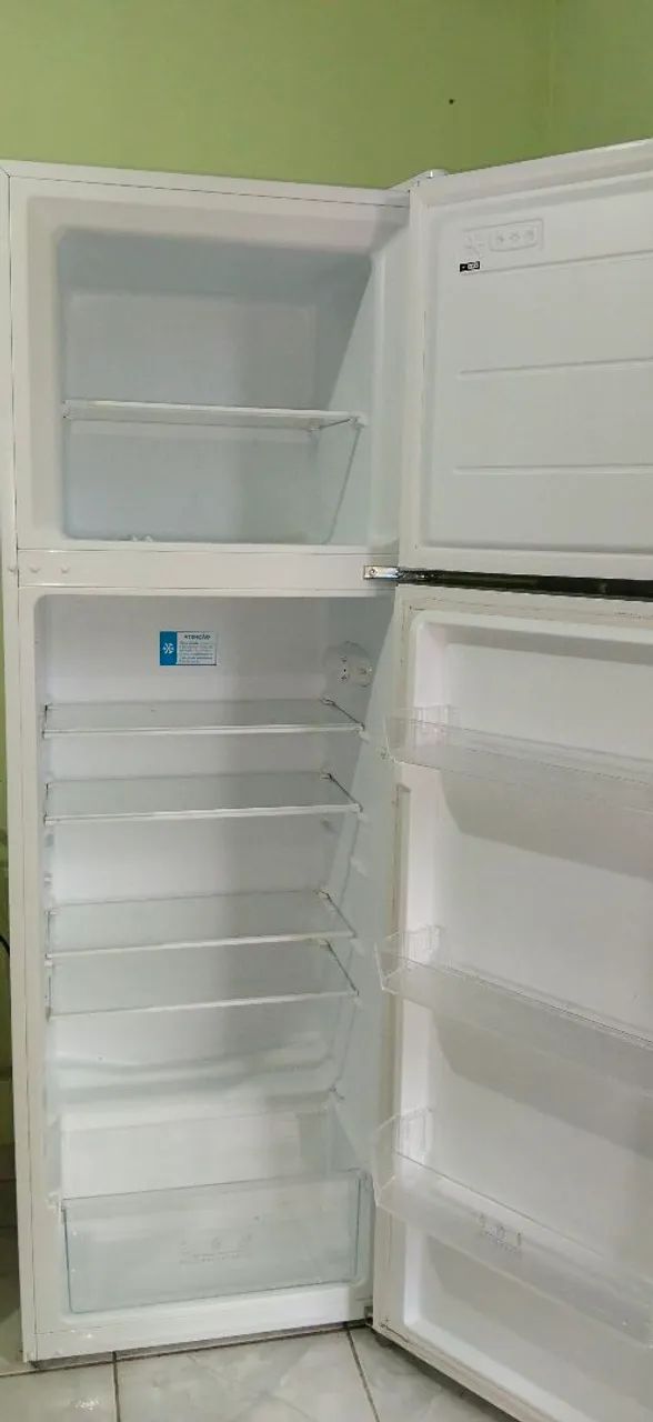 Geladeira Midea 2 portas - Foto 2