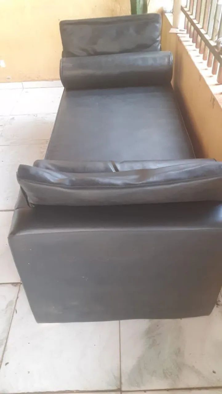 Chaise Longue/ Recamie em Couro  - Foto 2