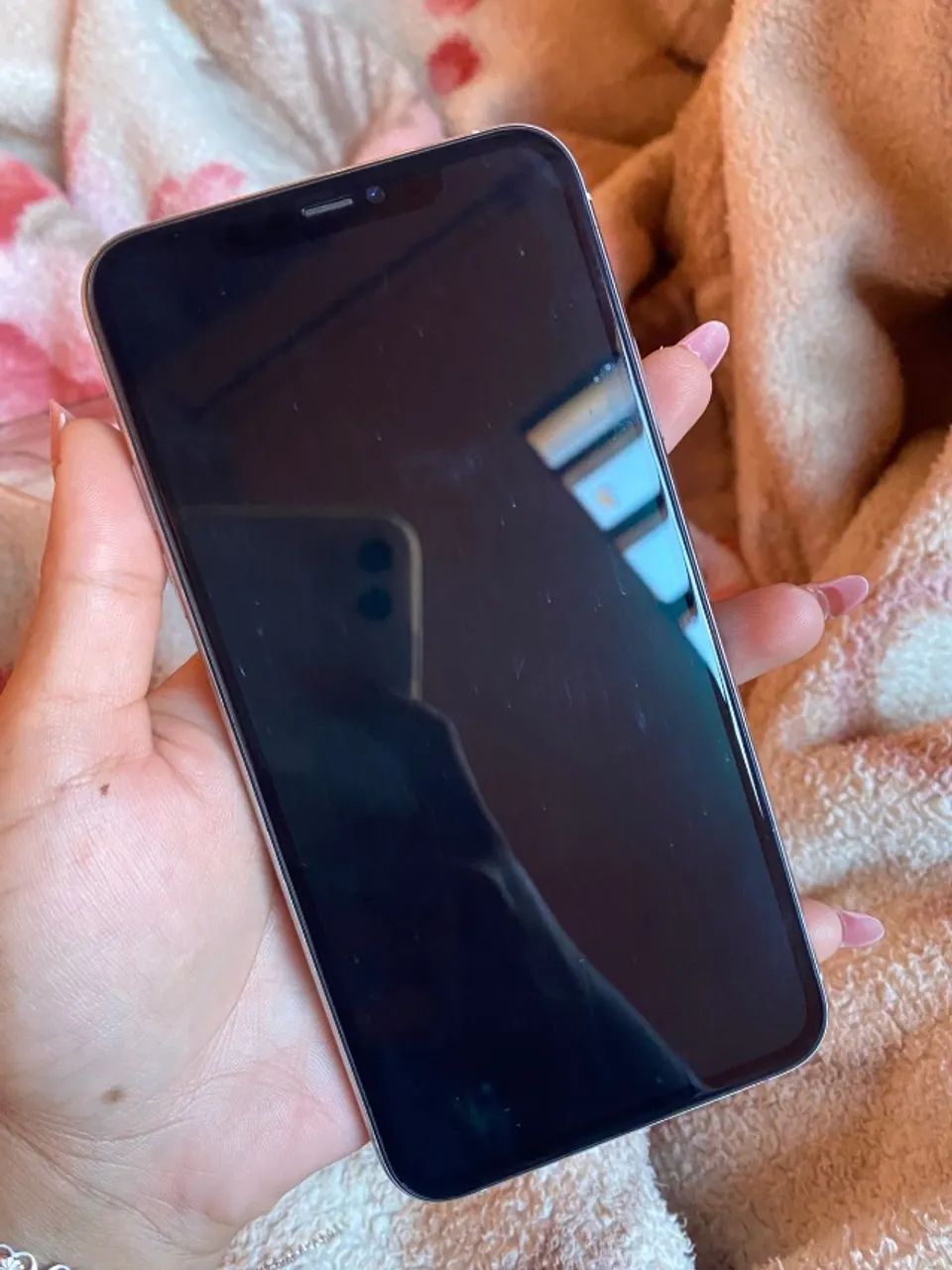Vende-se celular IPhone 11 Pro Max , comprei menos de 1 mês  - Foto 2